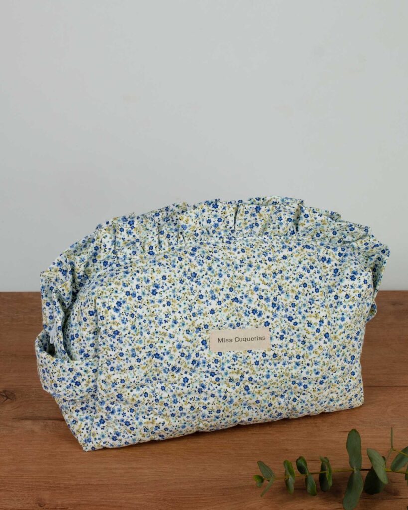 Neceser artesanal celeste efecto nube