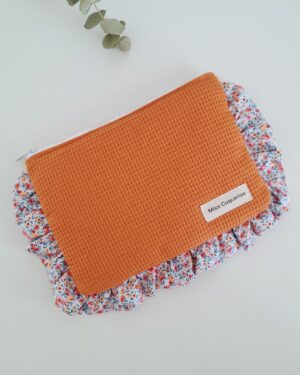Funda Ebook Daniela con Volante Caludia
